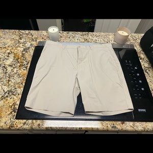 Cremieux Performance golf shorts